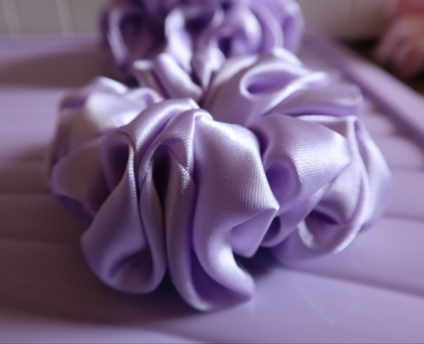 DELUXE Scrunchie - Lavender Dreams