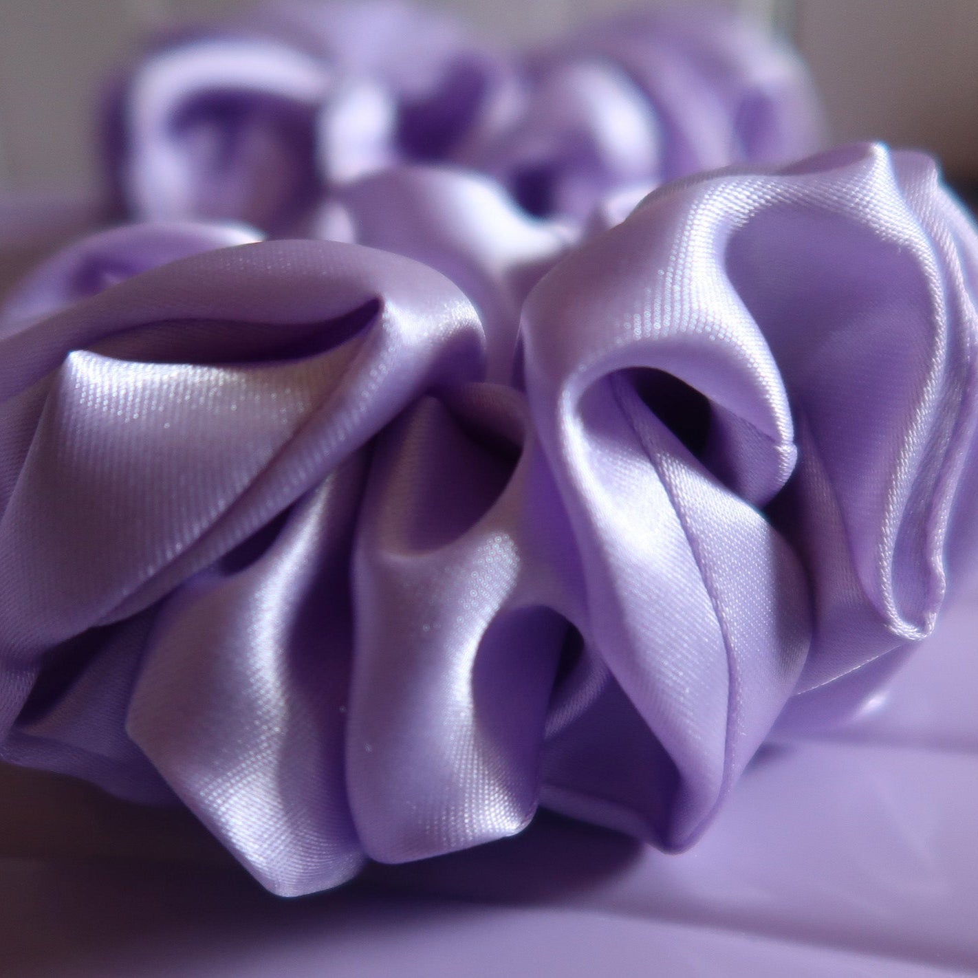 LUSH Scrunchie - Lavender Dreams