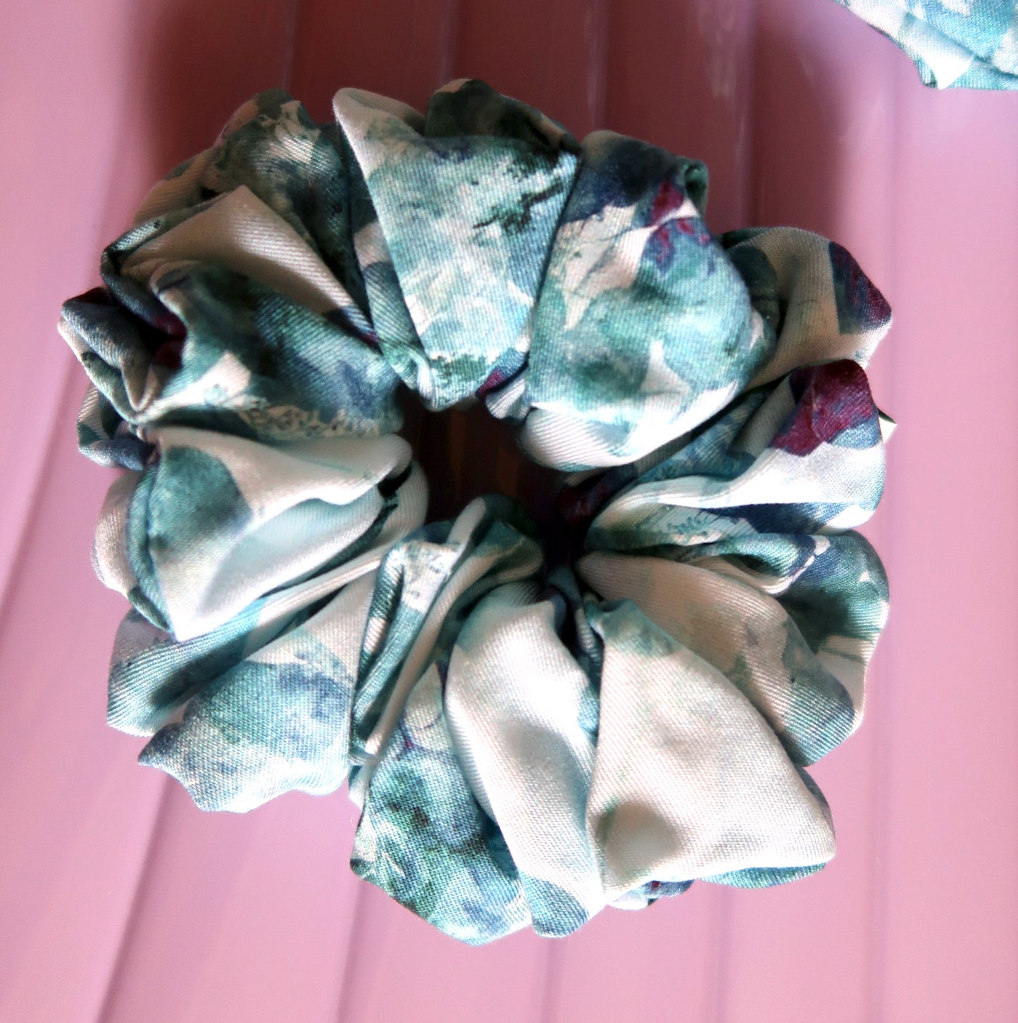 LUSH Scrunchie - BLUEBELL MOMENTS