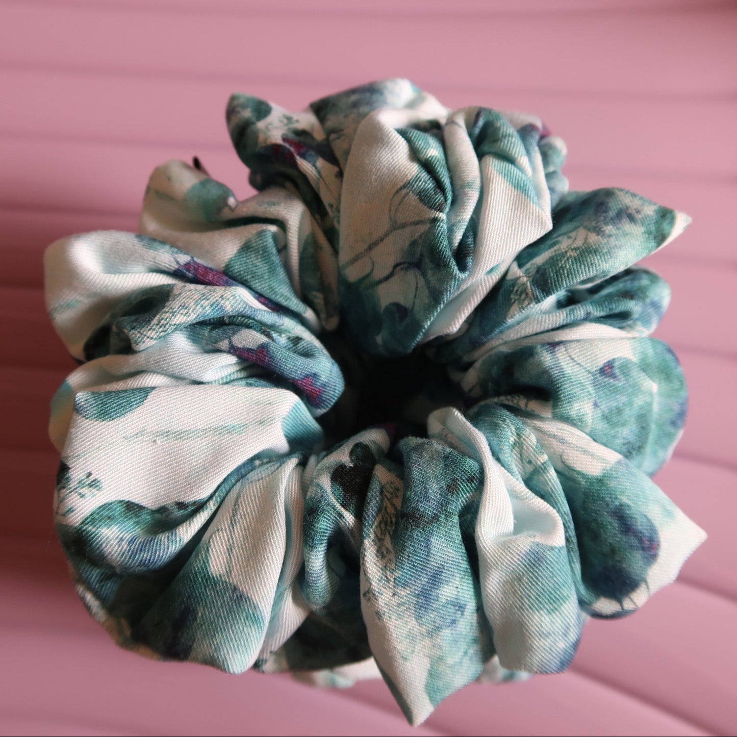 DELUXE Scrunchie - BLUEBELL MOMENTS