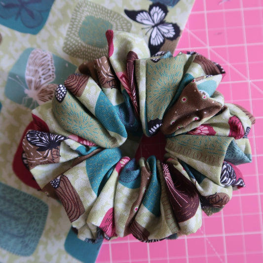 DELUXE Scrunchie - FLUTTERBIE