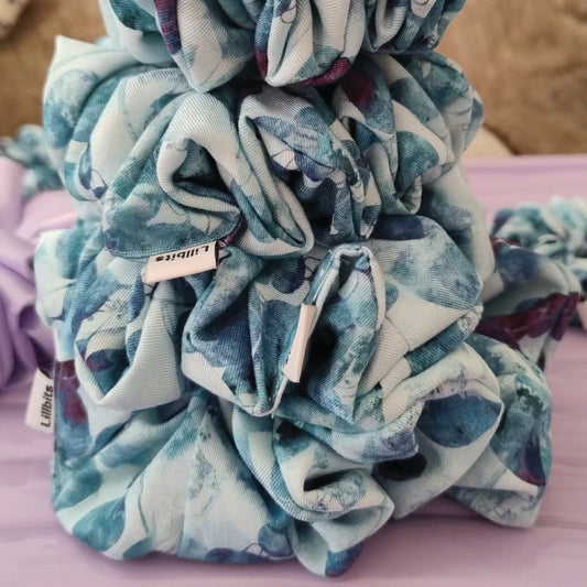 LUSH Scrunchie - BLUEBELL MOMENTS