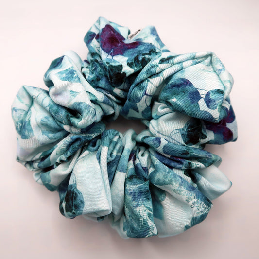 DELUXE Scrunchie - BLUEBELL MOMENTS