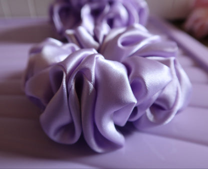 DELUXE Scrunchie - Lavender Dreams