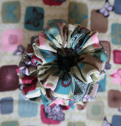 CLASSIC Scrunchie -FLUTTERBIE