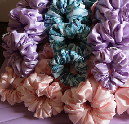 MINI Scrunchie - BLUEBELL MOMENTS