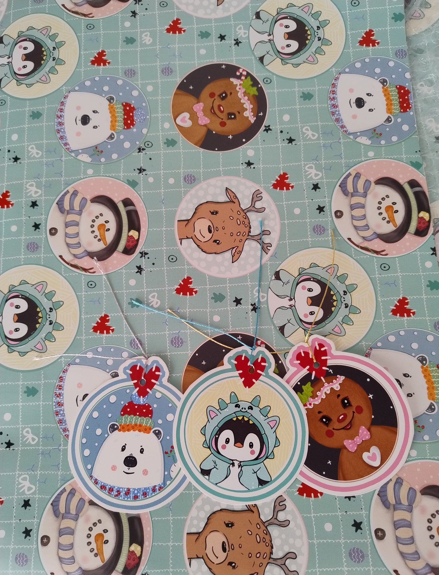 Christmas Friends Gift Wrap